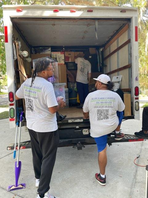 Team loading truck
